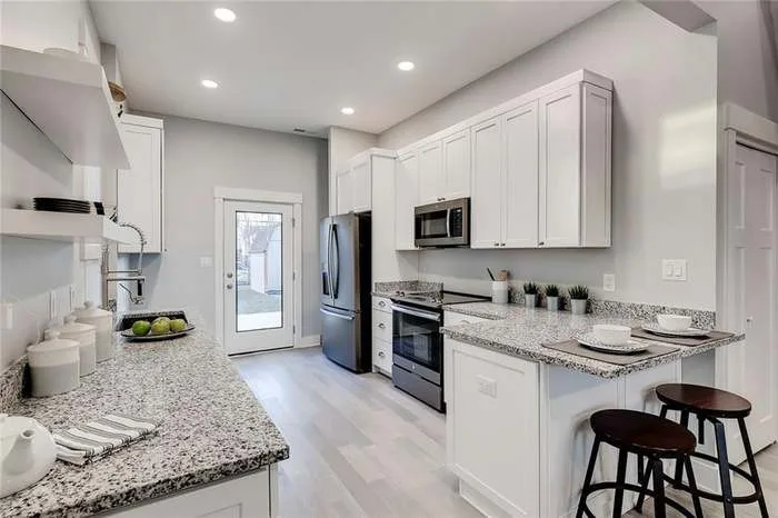 Residence 1151 by The Heartland Group - Photo 2