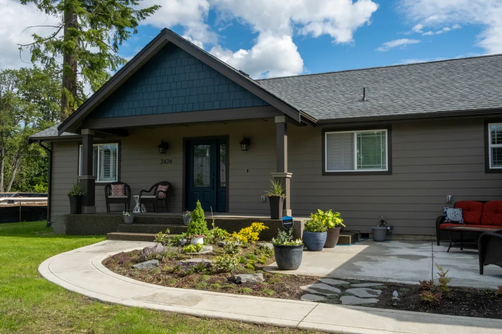 Custom Home on 18th Avenue by Williams Contracting, Inc. - Photo 6