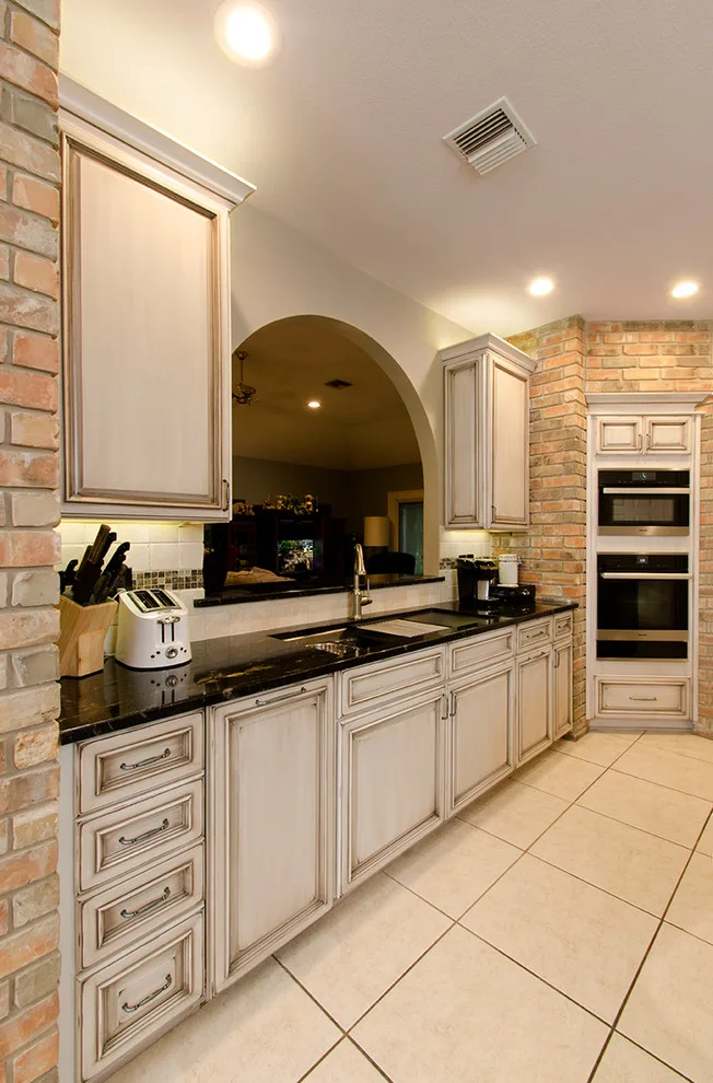 2015 Award-Winning Renovation Project by KM Builders - Photo 7