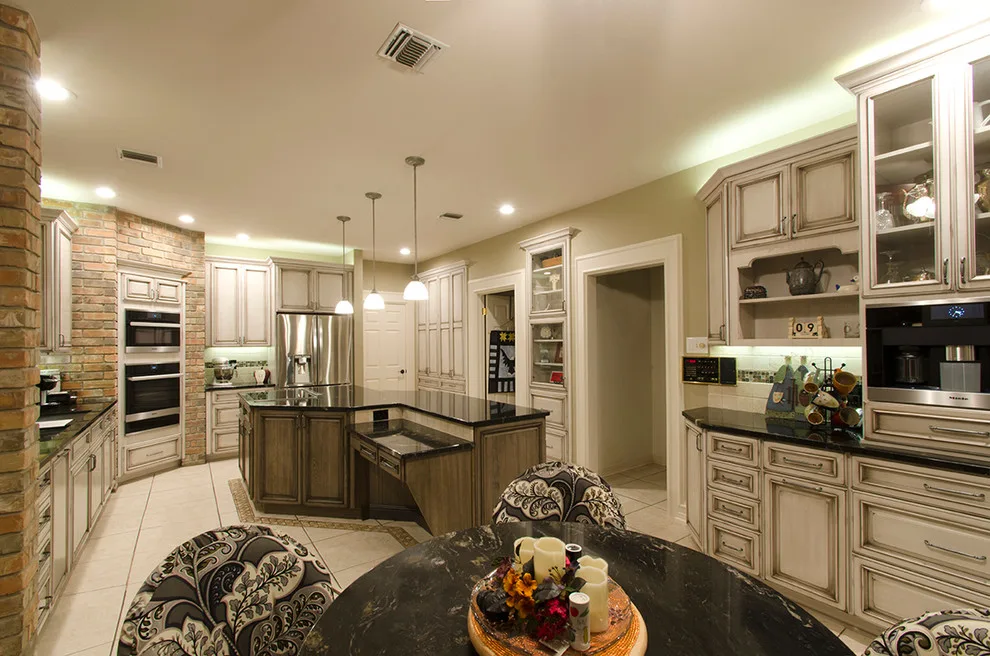 2015 Award-Winning Renovation Project by KM Builders - Photo 10