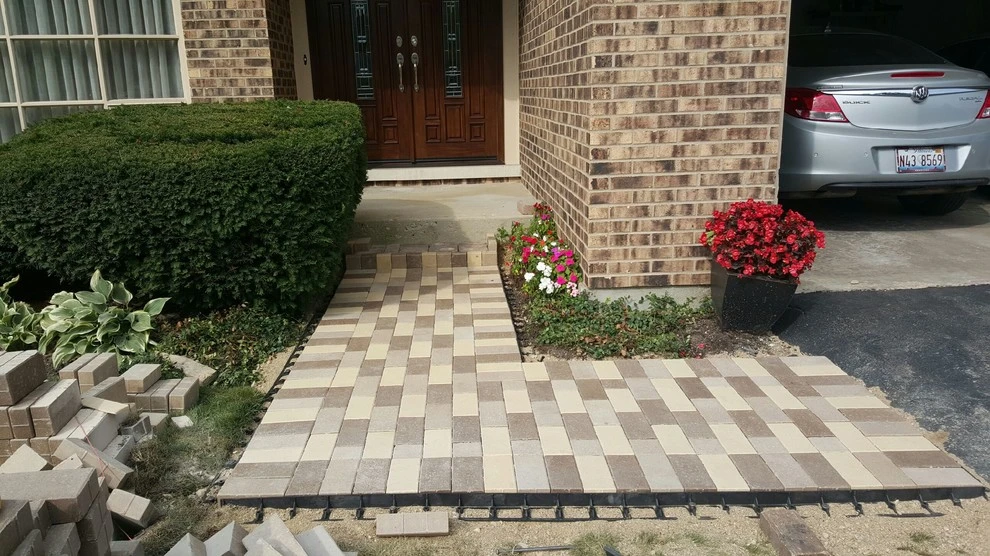 Lupe's Lawn Service - Photo 3