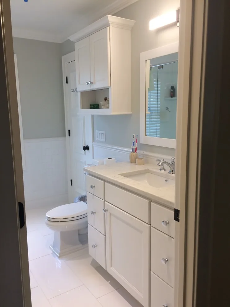 Three Timeless White Guest Bathrooms by Sarah Kraus Bartelson - S&W Kitchens - Photo 6