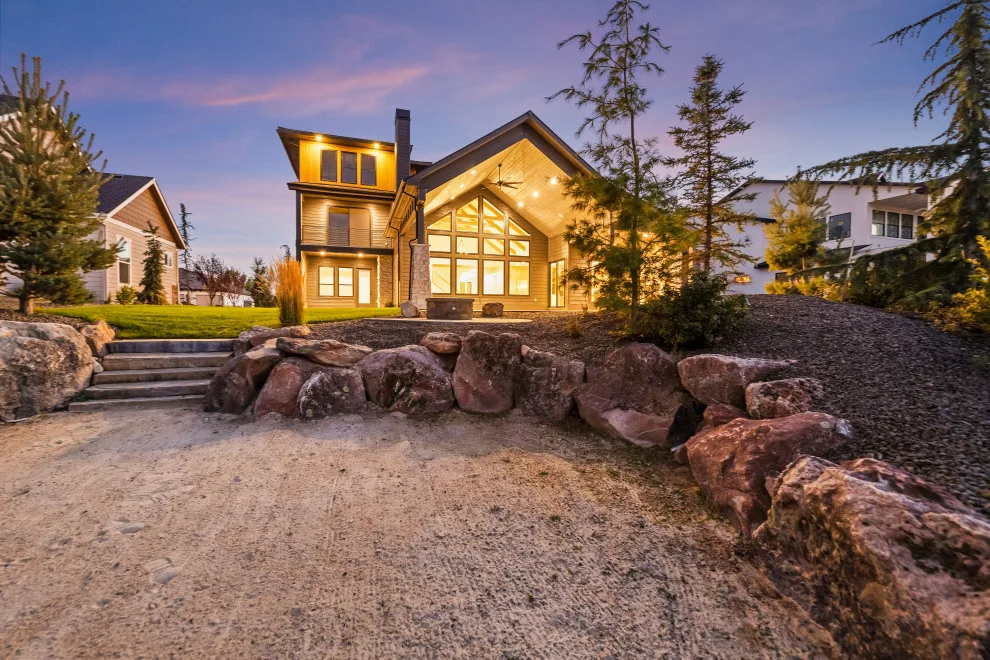 Contemporary Mountain by Solitude Homes - Photo 4