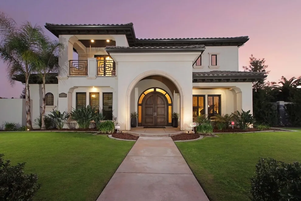 5200 square feet Spanish Transitional by Sweaney Custom Homes, Inc. - Photo 27