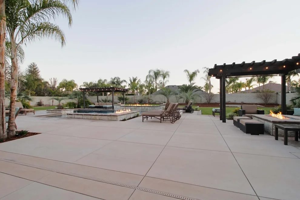 5200 square feet Spanish Transitional by Sweaney Custom Homes, Inc. - Photo 44