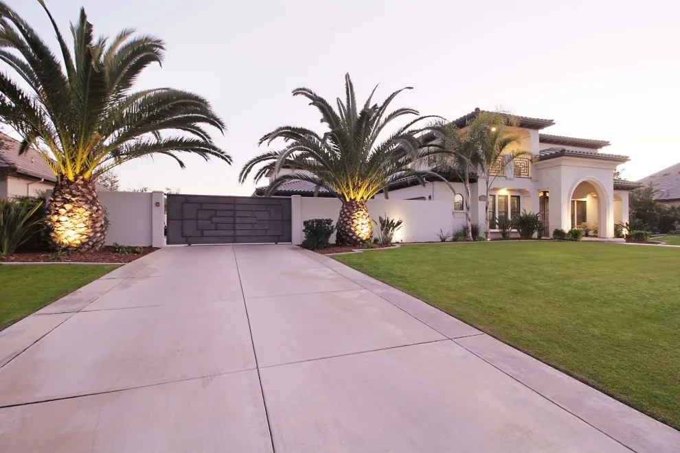 5200 square feet Spanish Transitional by Sweaney Custom Homes, Inc. - Photo 8