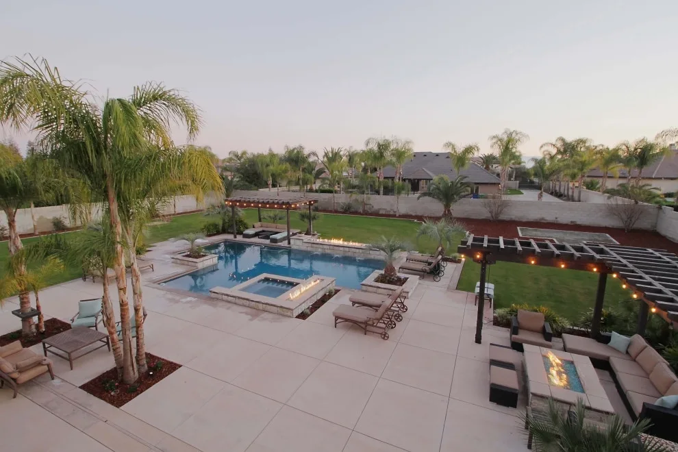 5200 square feet Spanish Transitional by Sweaney Custom Homes, Inc. - Photo 7