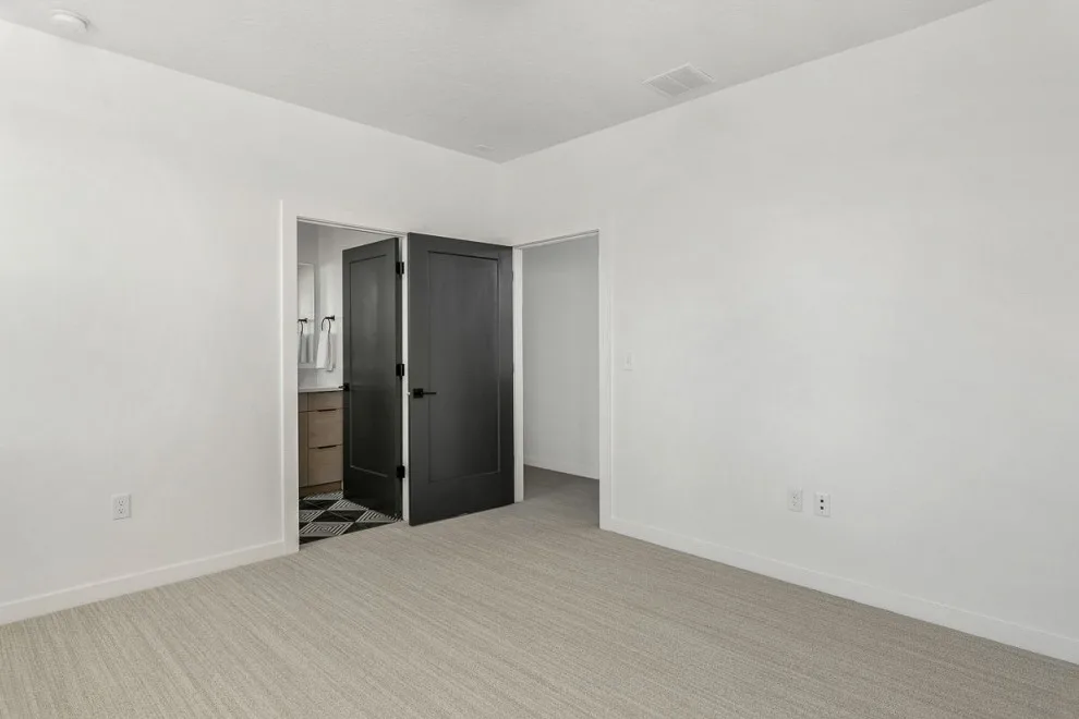 542 Denver - New Development by Urban Design + Build - Photo 15