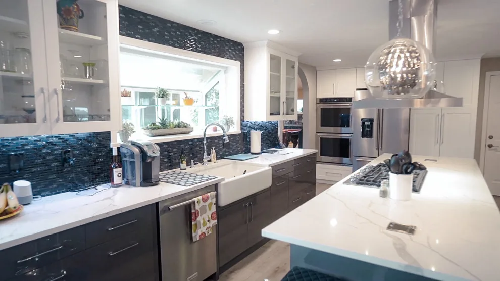 A Contemporary Kitchen with Dark Accent Elements by United Signature - Photo 7
