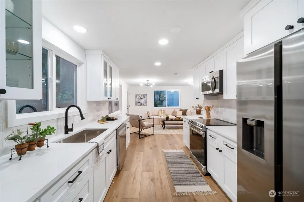 Crimson Door Cottage by United Signature Tacoma - Photo 9