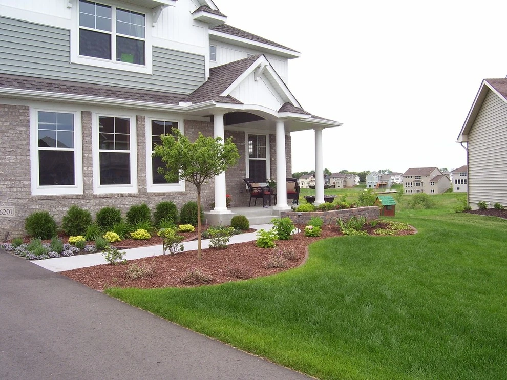 Luxury Lawns Landscaping - Photo 5