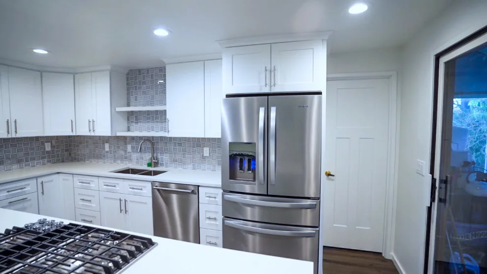 White Kitchen Interior Design by United Signature - Photo 3