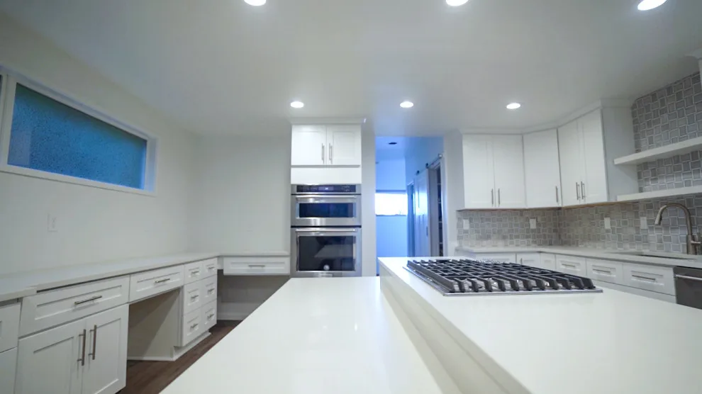 White Kitchen Interior Design by United Signature - Photo 7