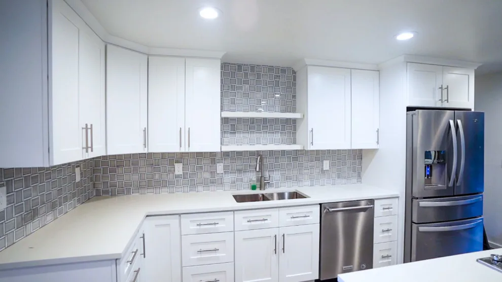 White Kitchen Interior Design by United Signature - Photo 4