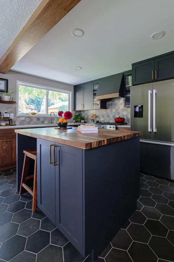 A Public Kitchen by Lamont Bros. Design & Construction - Photo 4