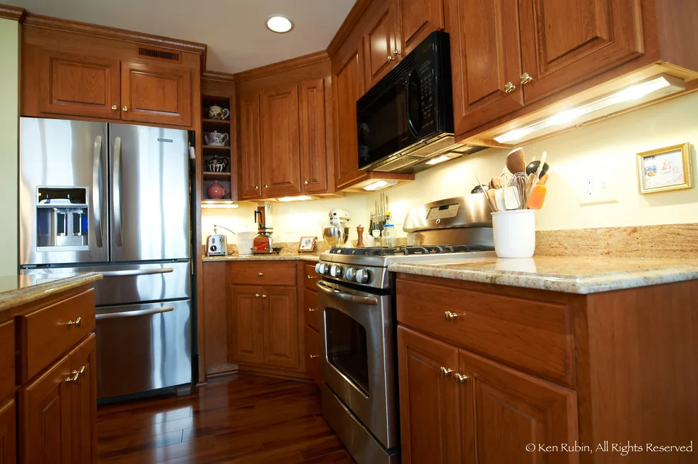 Classic Kitchen by Construction Solutions - Photo 5