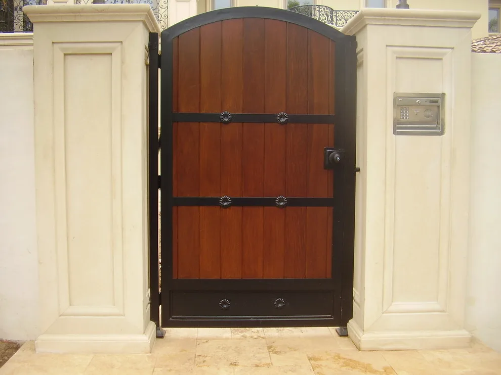 Method Doors And Gates - Photo 8