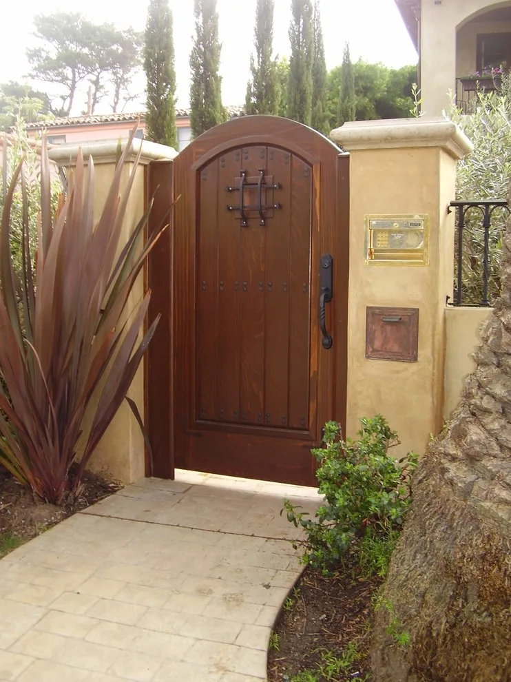 Method Doors And Gates - Photo 14