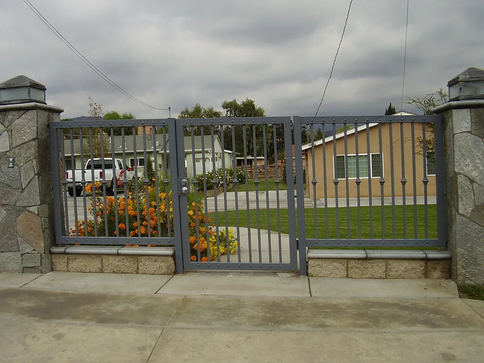 Method Doors And Gates - Photo 6