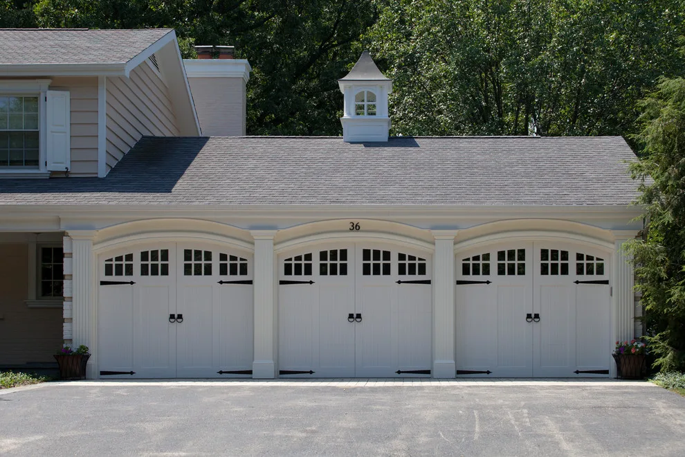 Raynor Door Company - Photo 2