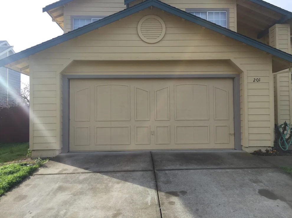 Neighborhood Garage Door Service - Photo 9
