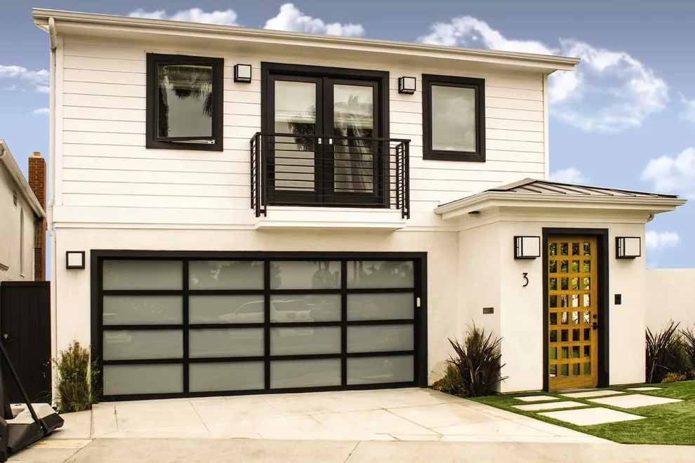 Contemporary Garage Doors and Residences by Wayne Dalton Garage Doors - Photo 17