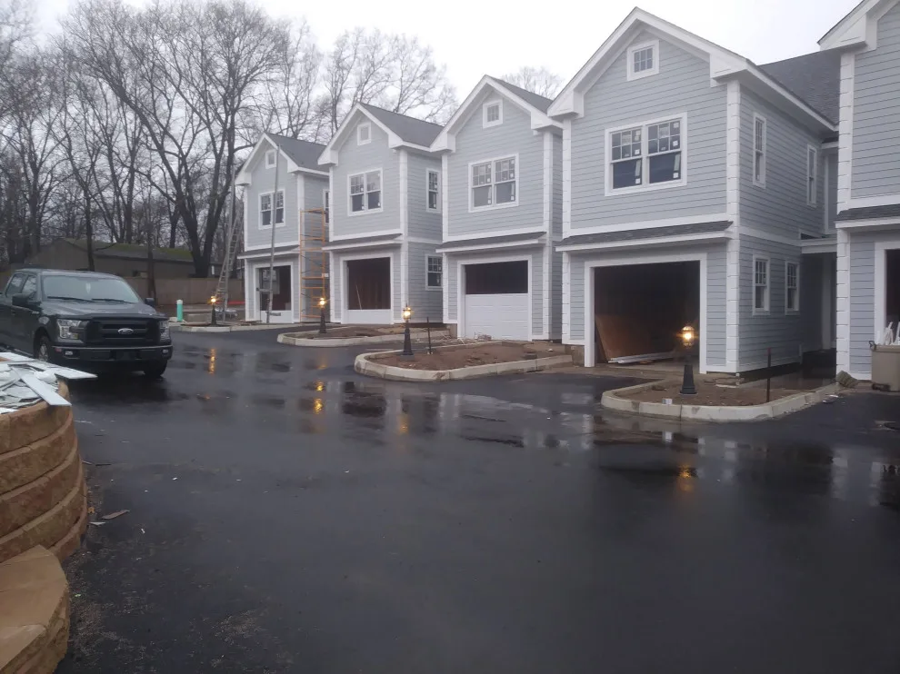Top-Notch Garage Doors LLC - Photo 3