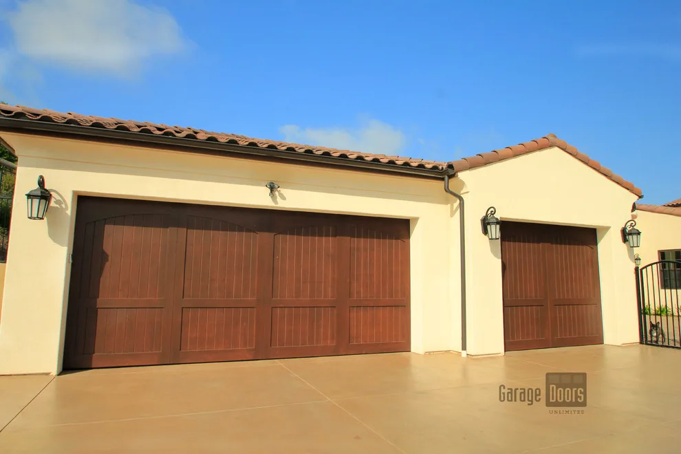 Garage Doors Unlimited - Photo 2