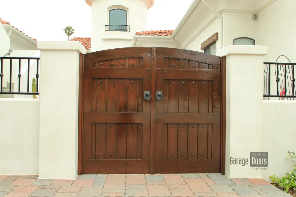 Garage Doors Unlimited - Photo 3