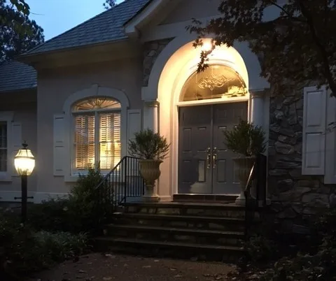 Apple Door Systems - Photo 4