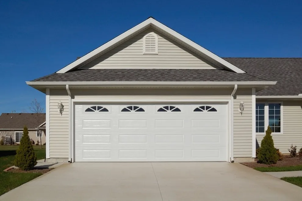 Traditional Raised Panel by TGS Garages & Doors - Photo 3