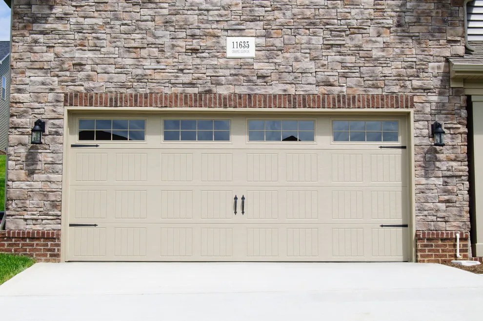Metal Garage Entrances by Wayne Dalton Garage Doors - Photo 6