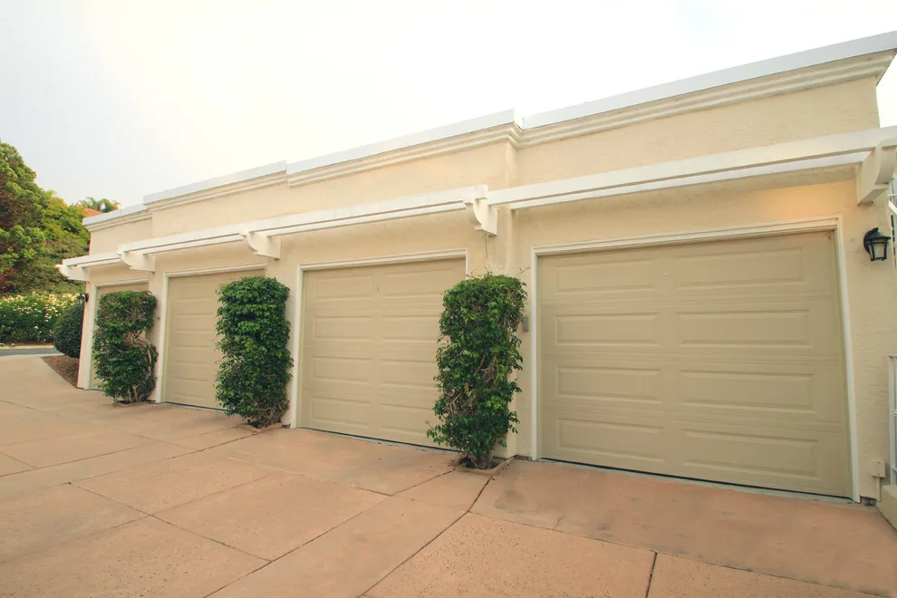 Garage Doors Unlimited - Photo 10