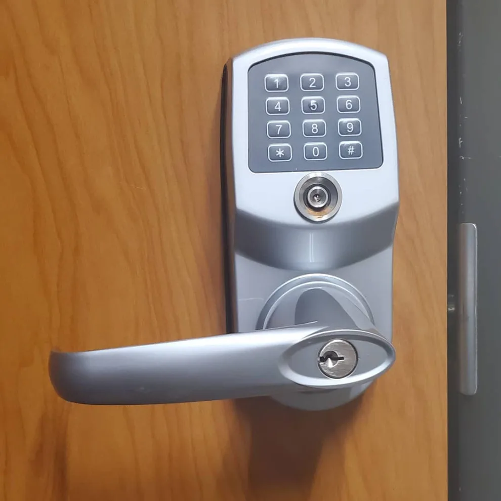 24-7 Lockout - Photo 13