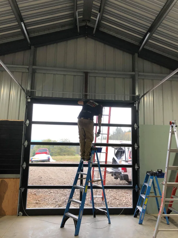 D&L Garage Doors & Locksmith - Photo 3