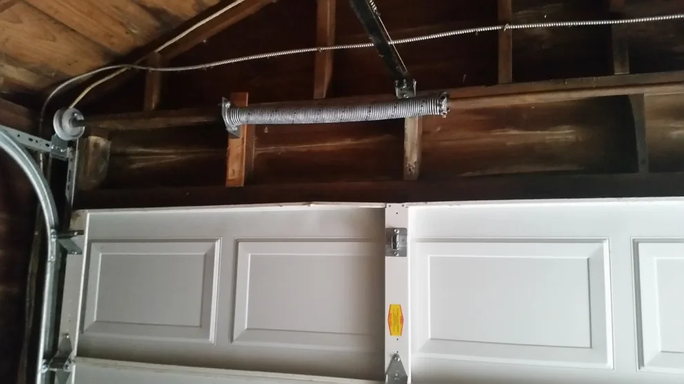 Neighborhood Garage Door Service - Photo 6
