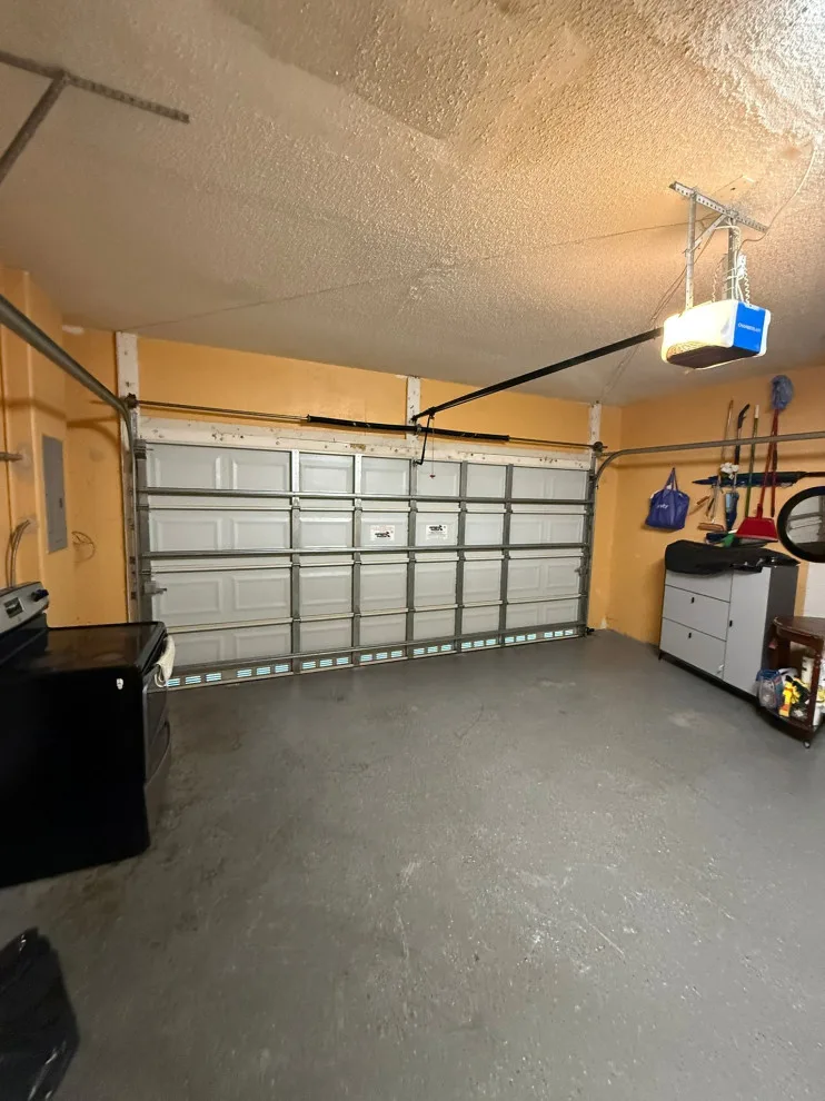 Grizzly Garage Gates - Photo 2