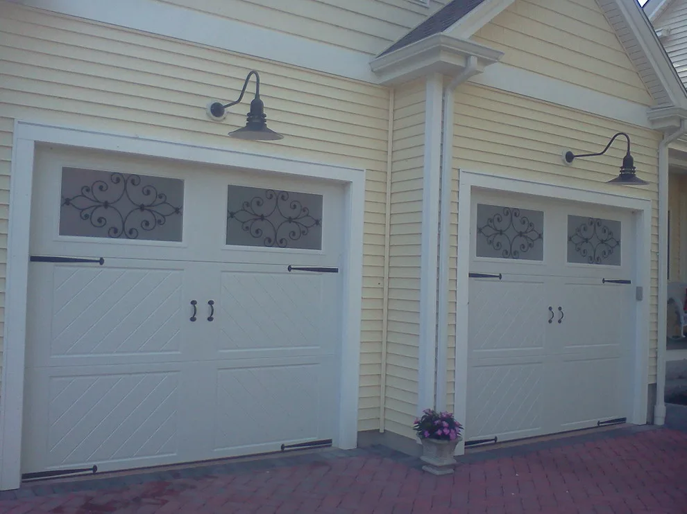 Pioneer Garage Door Company - Photo 2