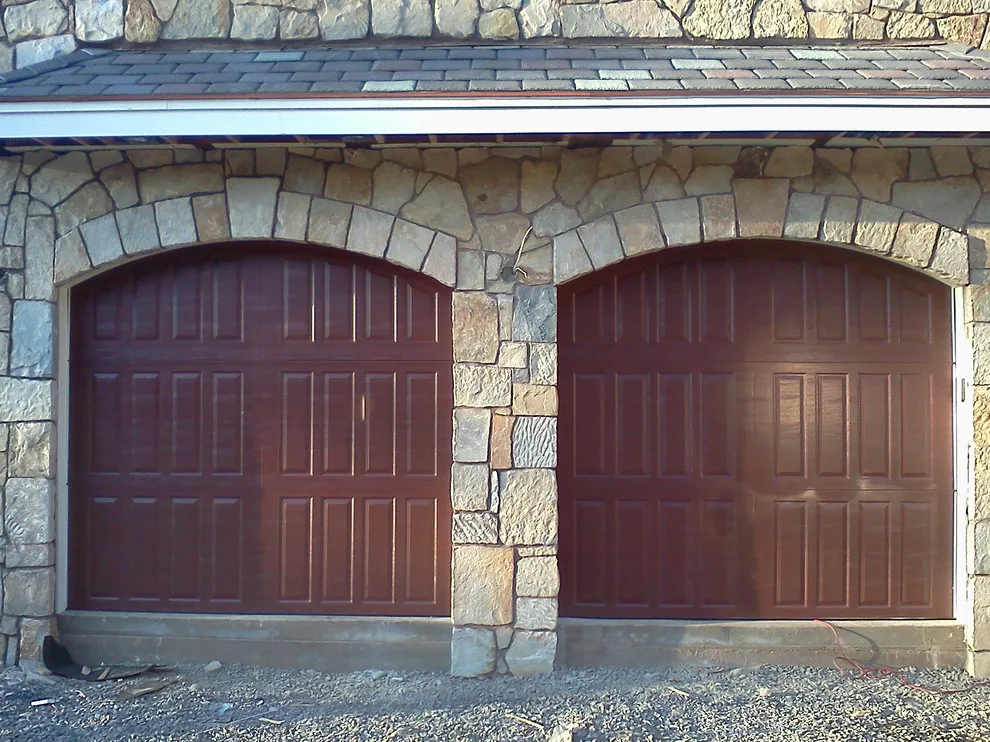 Pioneer Garage Door Company - Photo 13