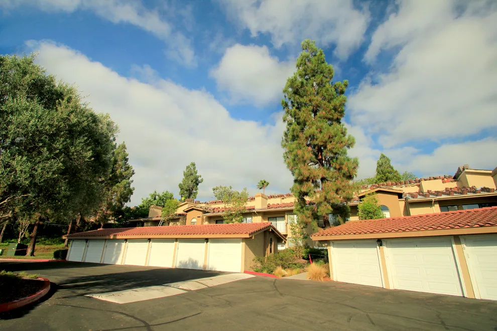 Garage Doors Unlimited - Photo 11