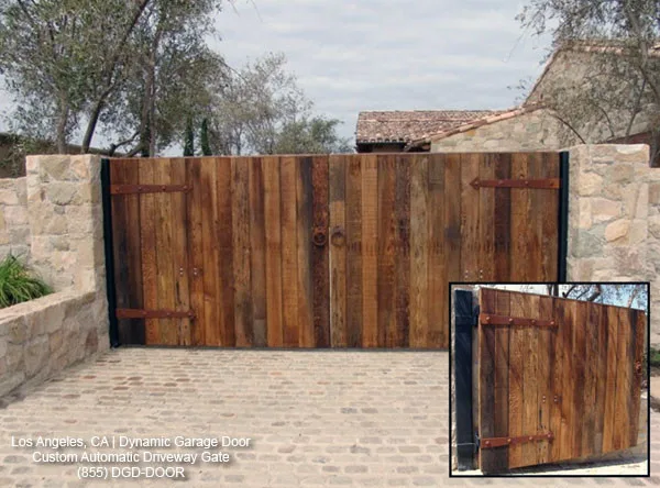 Dynamic Garage Door - Photo 14
