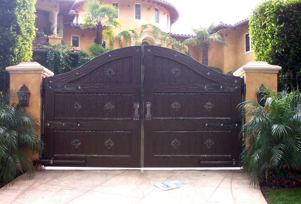 Custom Gate Solutions by Carriage House Door Company by Carriage House Door Company - Photo 28