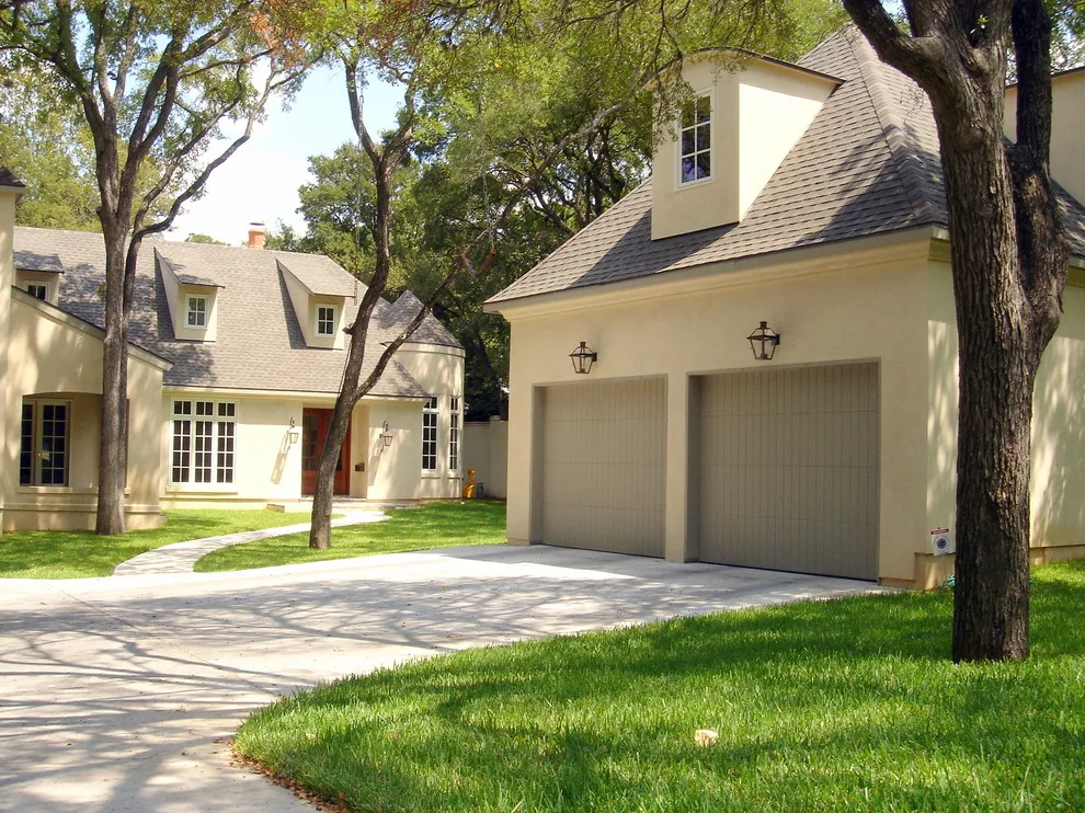 Bespoke Wooden Garage Doors by Cowart Door Systems - Photo 5