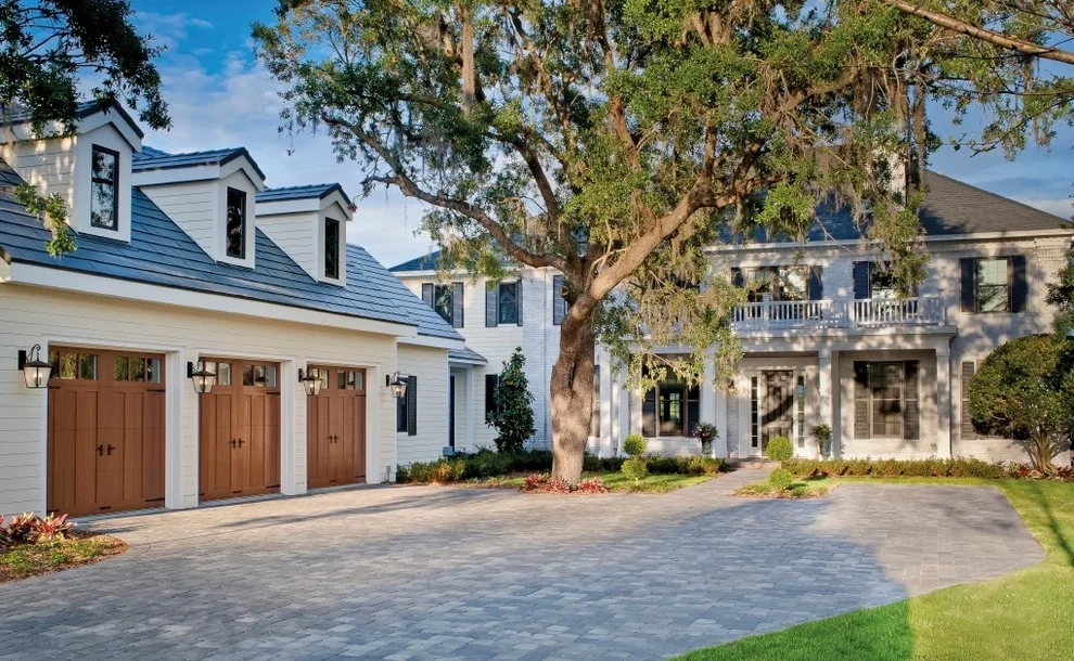 Classic Lakeview Residence - Florida by Clopay - Photo 2