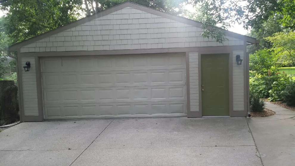 Hicklin Garage Doors Des Moines - Photo 14