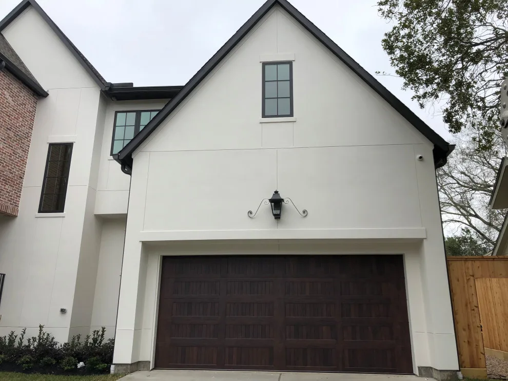 C.H.I. Garage Door Showcase by Amadoor Overhead Door Co - Photo 14