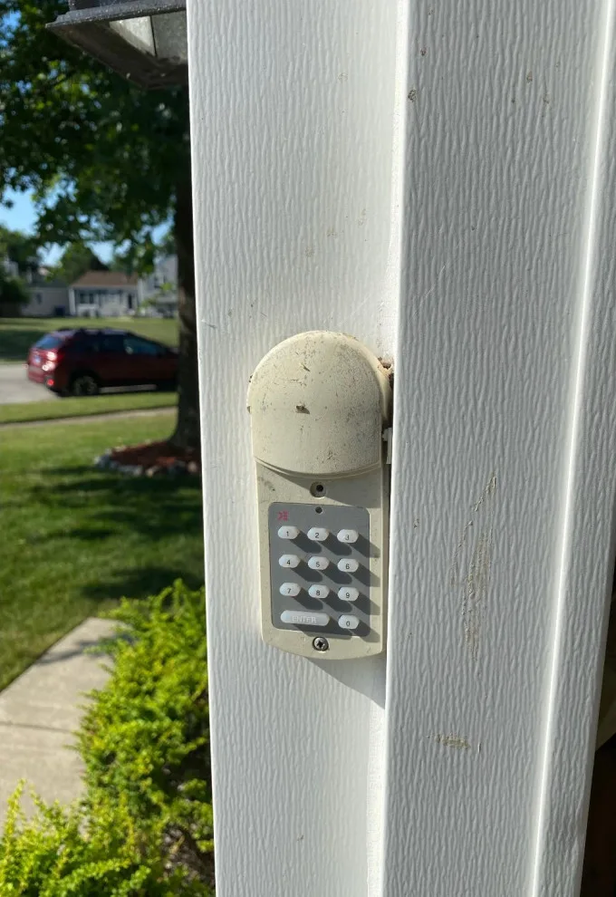 AD Garage Doors And Locks LLC - Photo 14