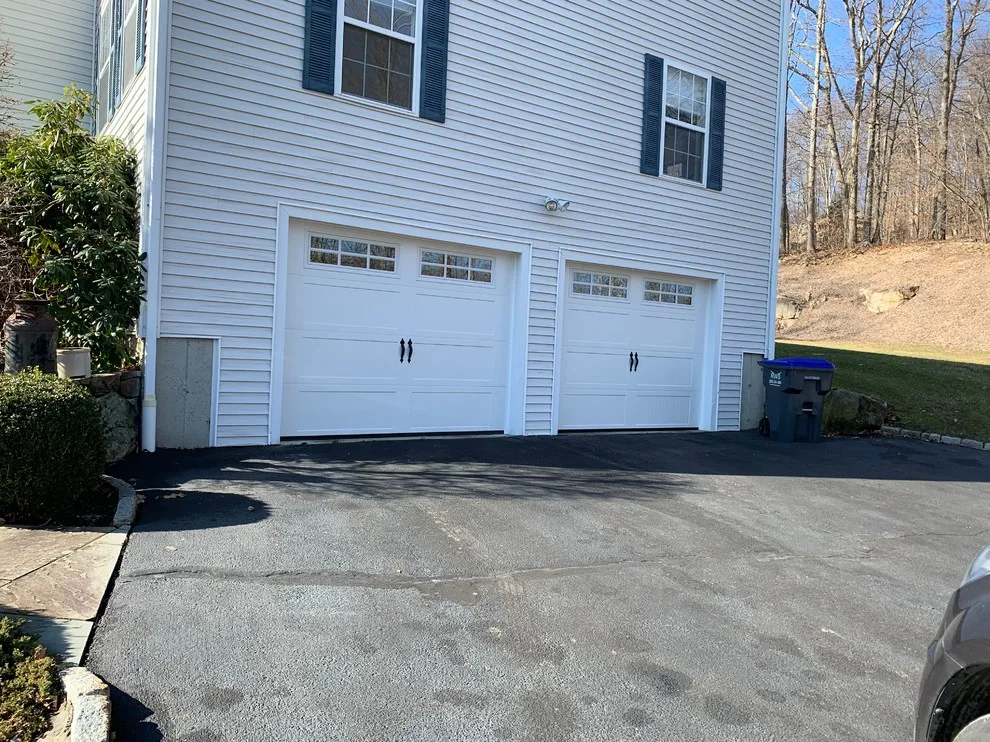 Thomas Garage Doors - Photo 10