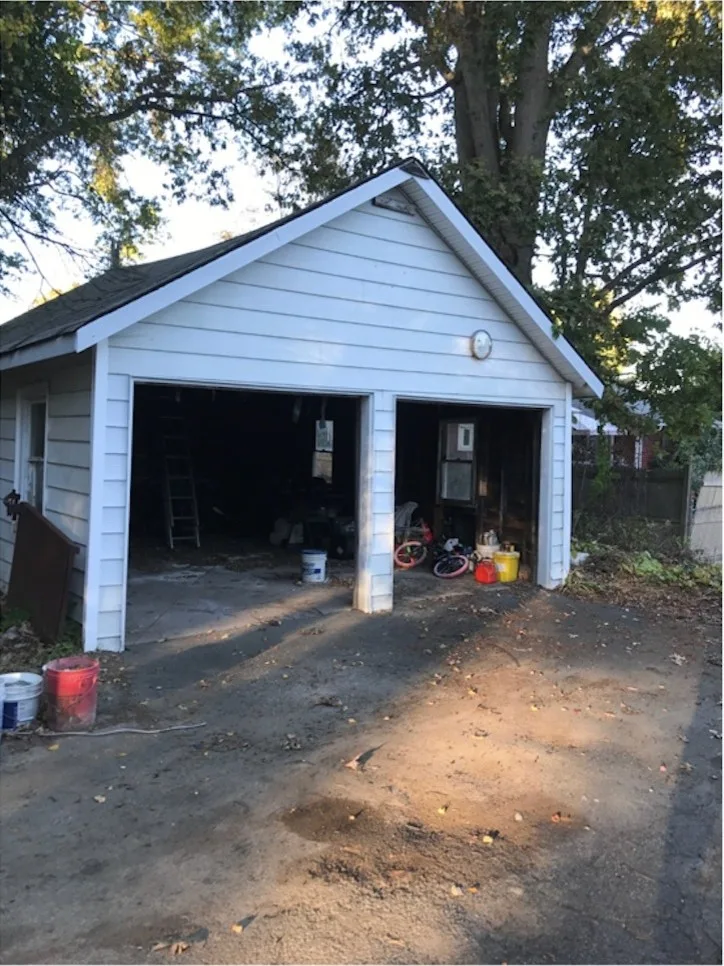 Jada Garage Doors & Co. LLC - Photo 4