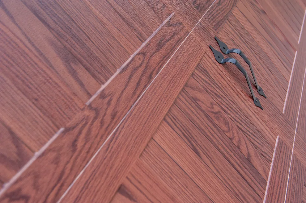 Woodtone Accent by Sholes Overhead Door Inc - Photo 16